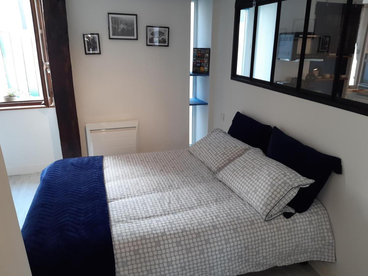 Appartement Haute Ville Meuble Avec Cour Privative Granville Ngoại thất bức ảnh