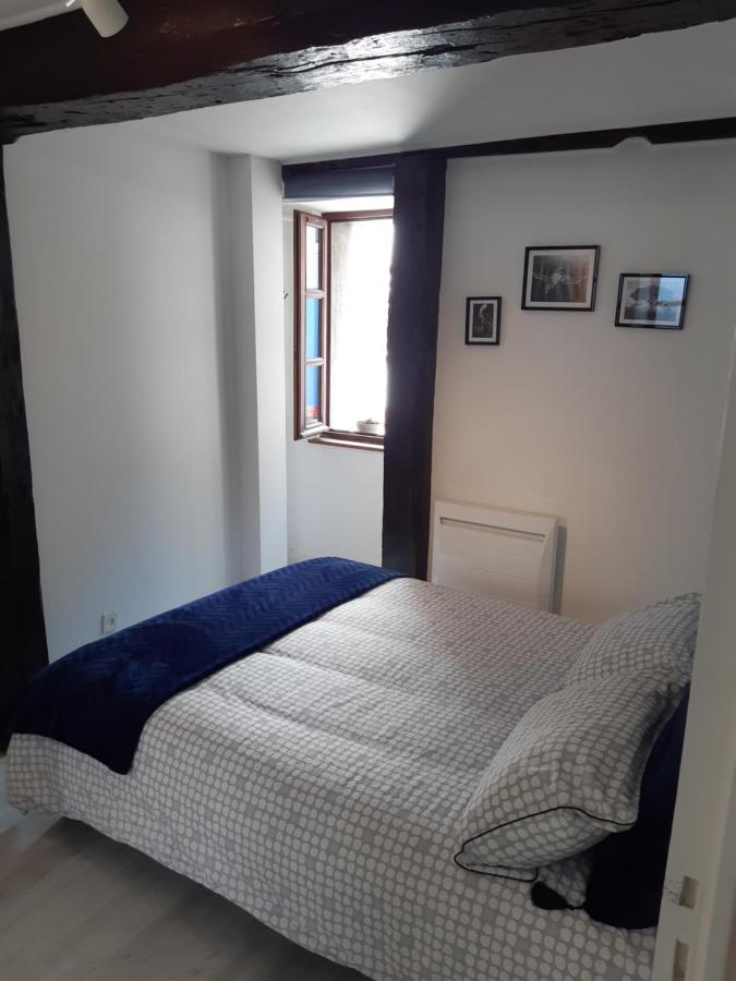 Appartement Haute Ville Meuble Avec Cour Privative Granville Ngoại thất bức ảnh