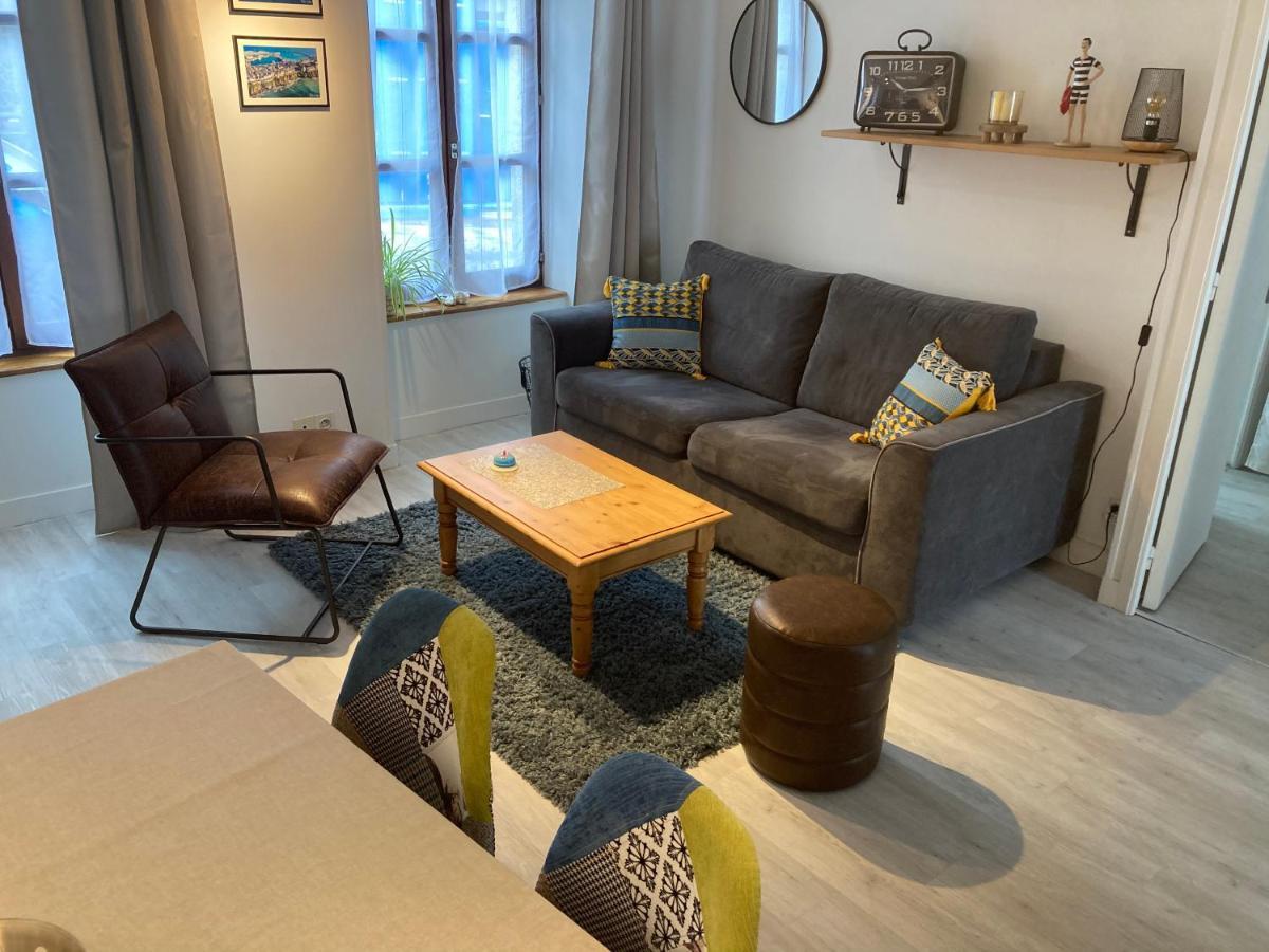 Appartement Haute Ville Meuble Avec Cour Privative Granville Ngoại thất bức ảnh